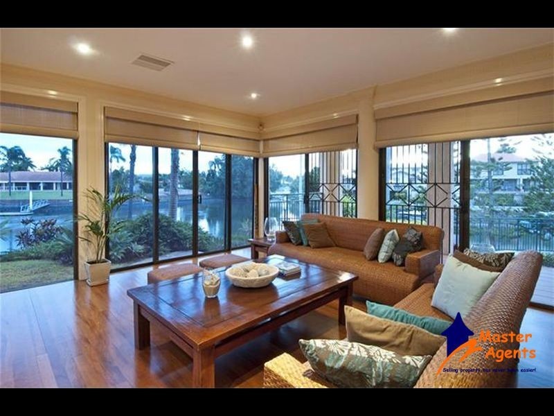 22 Binda Place, Sorrento QLD 4217