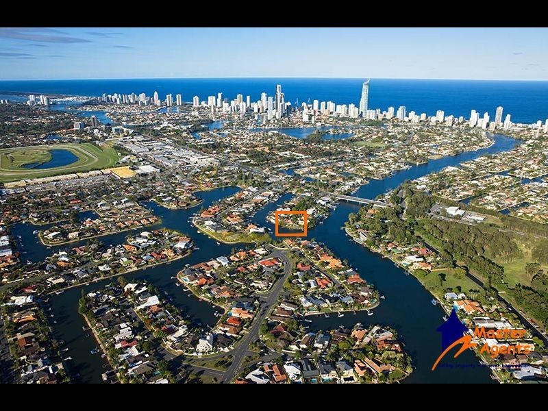 22 Binda Place, Sorrento QLD 4217