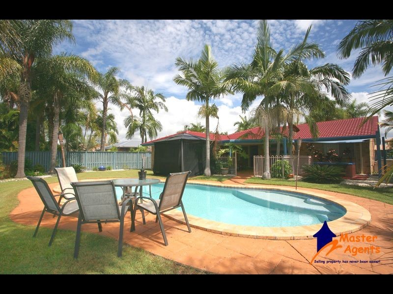 23 Port Jackson Boulevard, Clear Island Waters QLD 4226