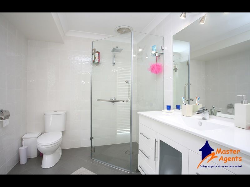 23 Port Jackson Boulevard, Clear Island Waters QLD 4226