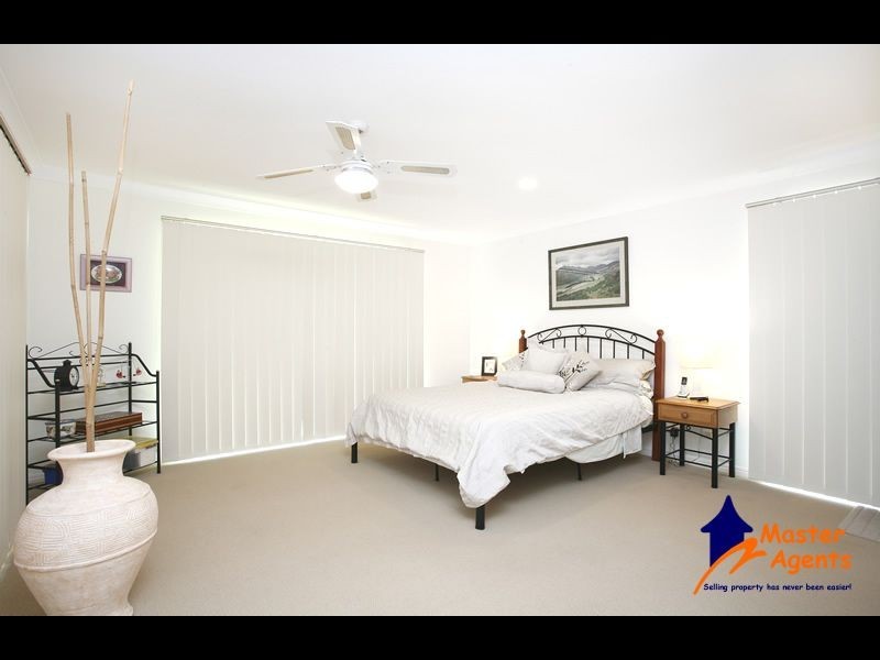 23 Port Jackson Boulevard, Clear Island Waters QLD 4226