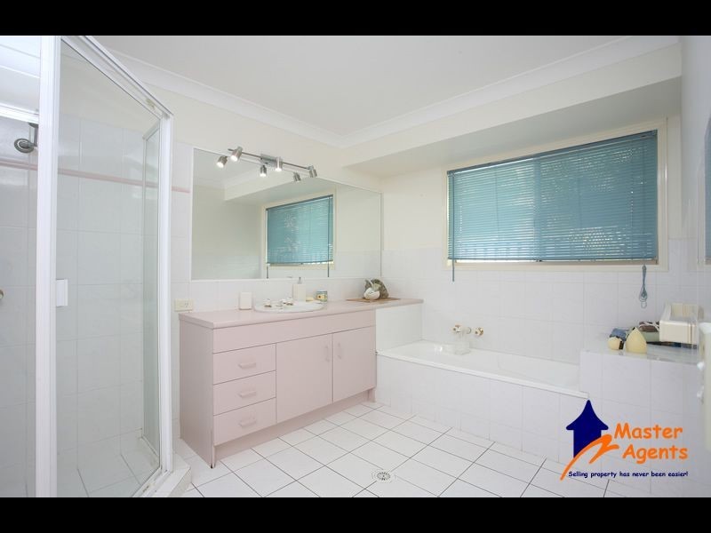 23 Port Jackson Boulevard, Clear Island Waters QLD 4226