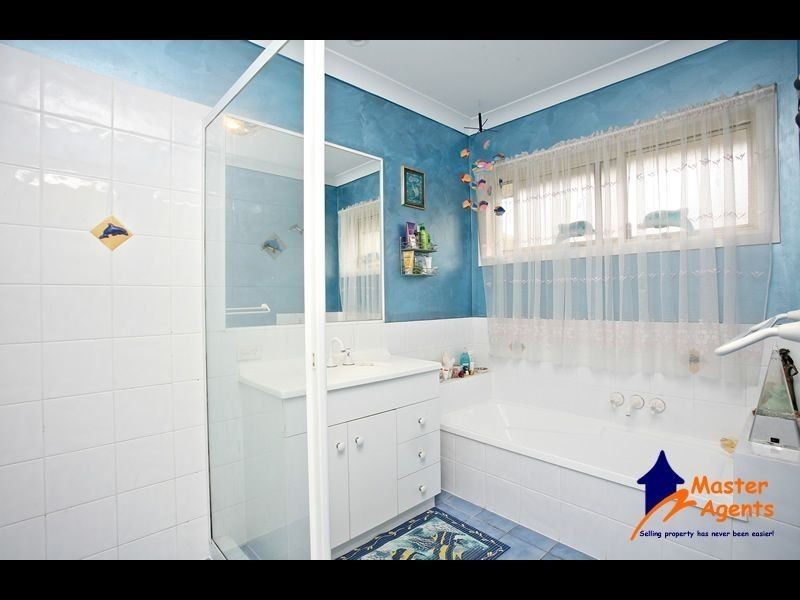 155 Gardenia Drive, Bonogin QLD 4213