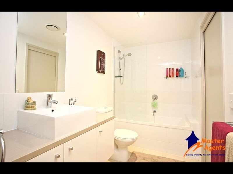 129 Laver Drive, Robina QLD 4226