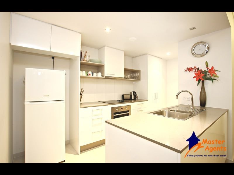 129 Laver Drive, Robina QLD 4226