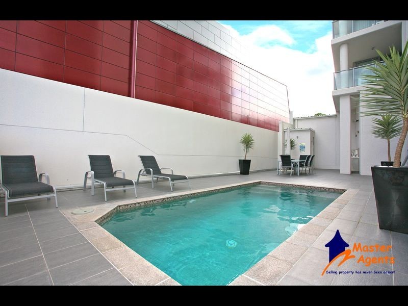 129 Laver Drive, Robina QLD 4226