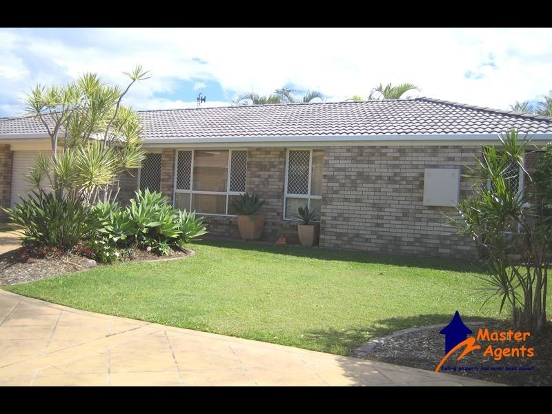 1/3 Woburn Place, Burleigh Waters QLD 4220