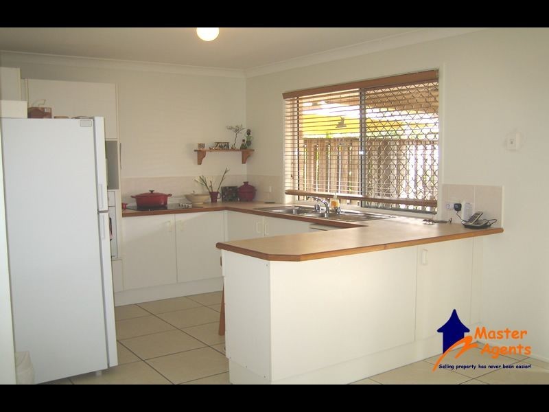 1/3 Woburn Place, Burleigh Waters QLD 4220