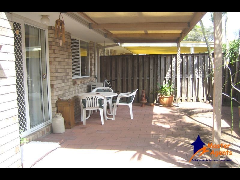 1/3 Woburn Place, Burleigh Waters QLD 4220