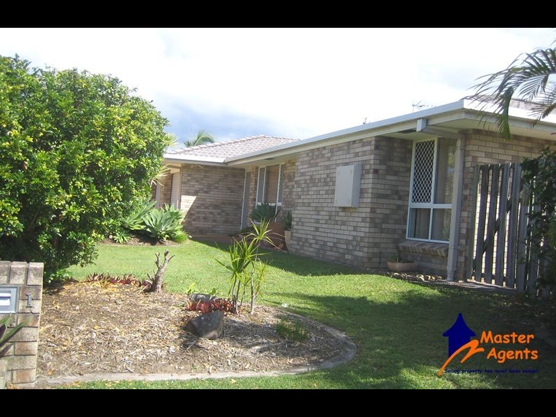 1/3 Woburn Place, Burleigh Waters QLD 4220