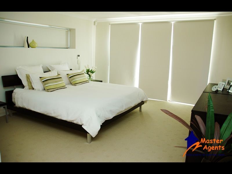 4 Paradise Place, Surfers Paradise QLD 4217