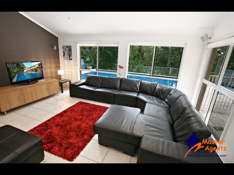 24 Banff Court, Robina QLD 4226