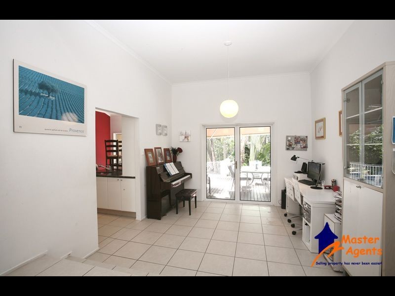 24 Banff Court, Robina QLD 4226