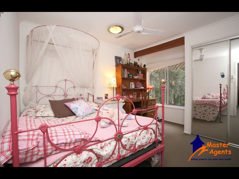 24 Banff Court, Robina QLD 4226