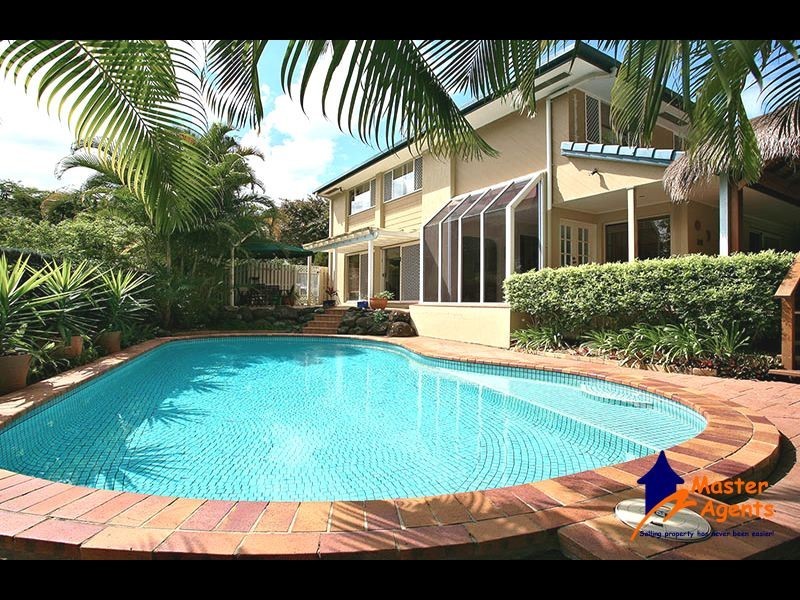 20 Banff Court, Robina QLD 4226