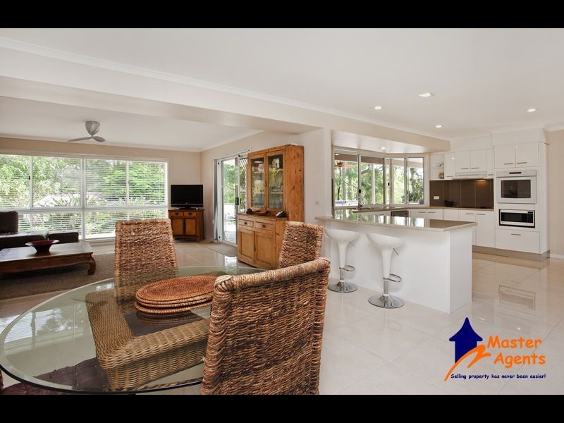 40 Buckingham Way, Elanora QLD 4221