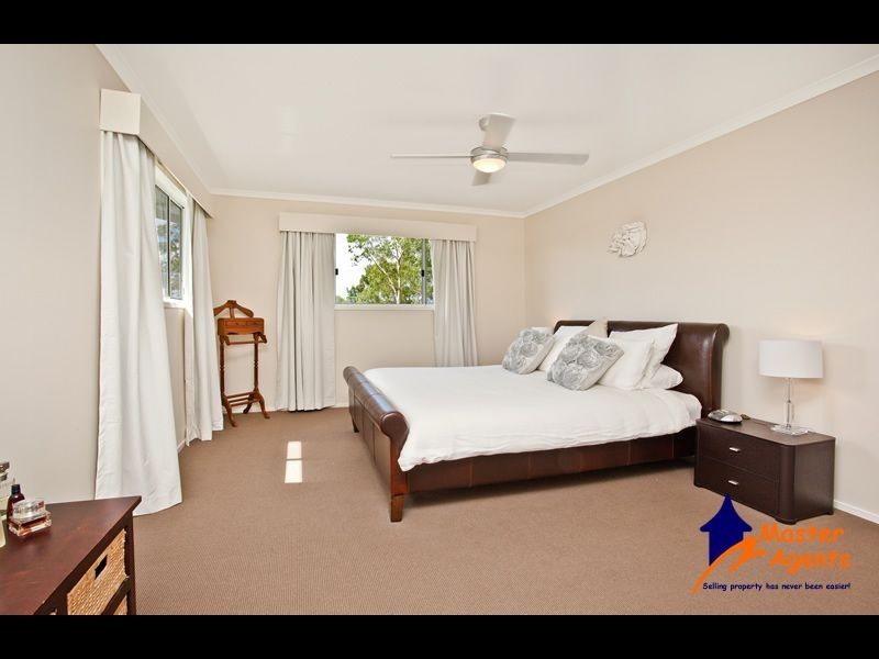 40 Buckingham Way, Elanora QLD 4221