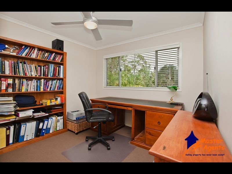 40 Buckingham Way, Elanora QLD 4221