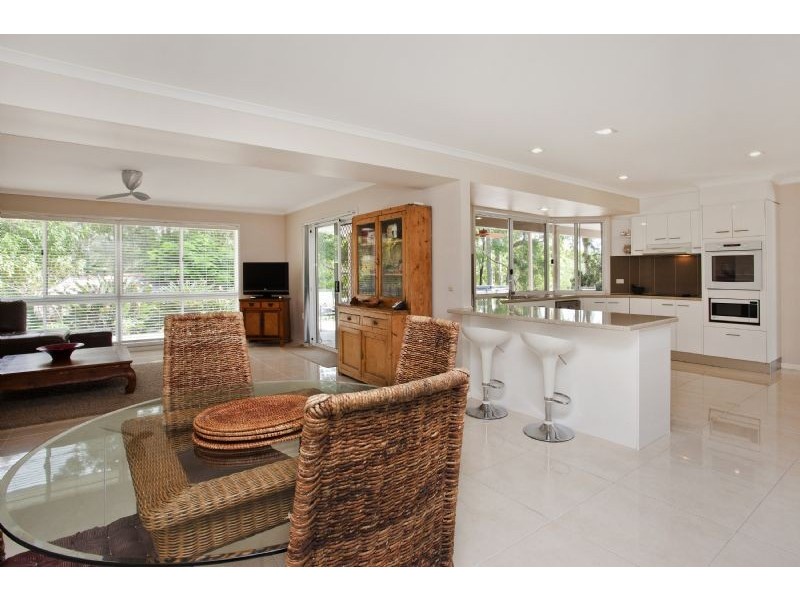 40 Buckingham Way, Elanora QLD 4221