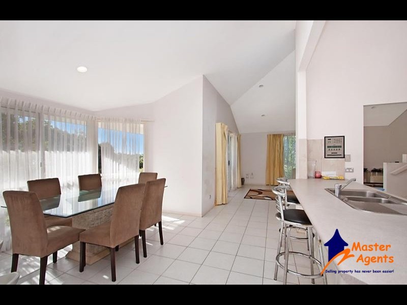 1 Balcatta Court, Elanora QLD 4221