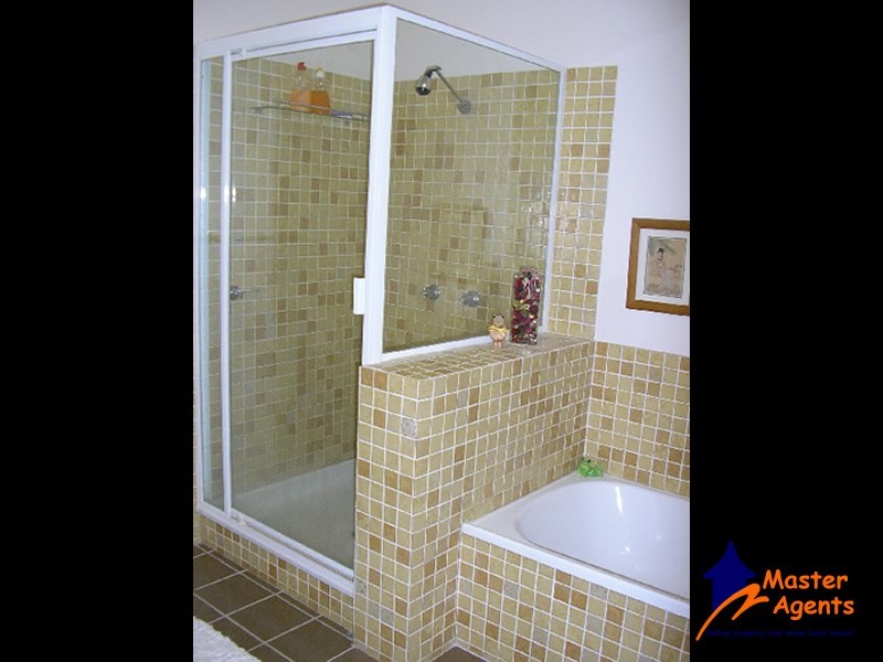 25 Currong Crescent, Mudgeeraba QLD 4213