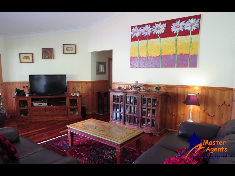 8 Yarra Court, Tallebudgera Valley QLD 4228