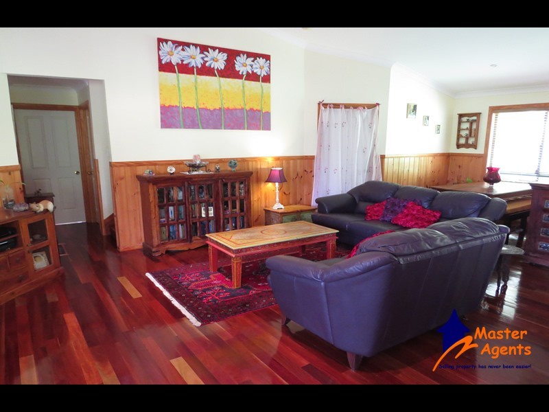 8 Yarra Court, Tallebudgera Valley QLD 4228