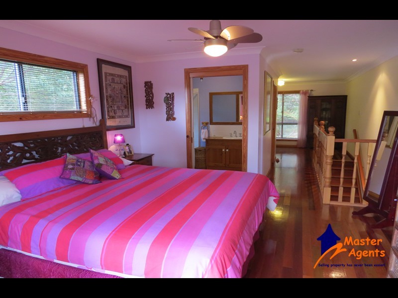 8 Yarra Court, Tallebudgera Valley QLD 4228