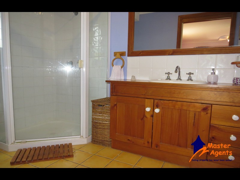 8 Yarra Court, Tallebudgera Valley QLD 4228