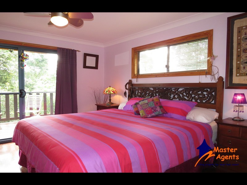 8 Yarra Court, Tallebudgera Valley QLD 4228