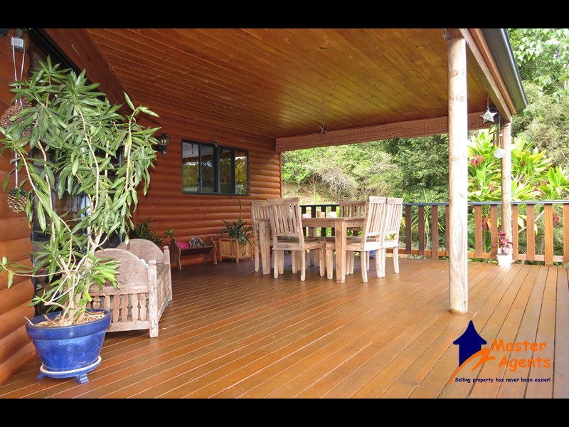 8 Yarra Court, Tallebudgera Valley QLD 4228