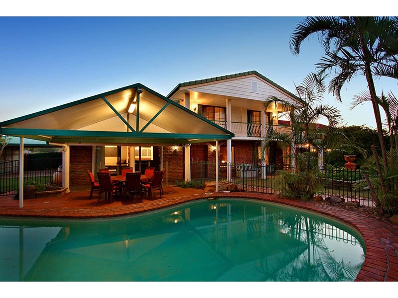 65 Oakleaf Street, Eight Mile Plains QLD 4113