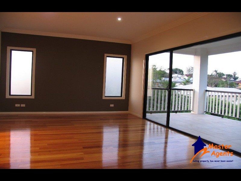 132 McIlwraith Ave, Norman Park QLD 4170