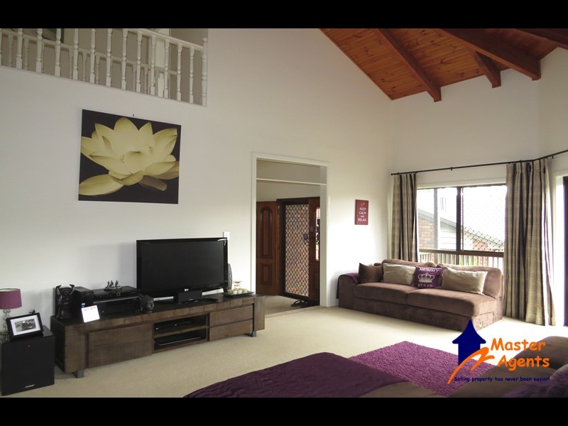 90 Thorngate Drive, Robina QLD 4226