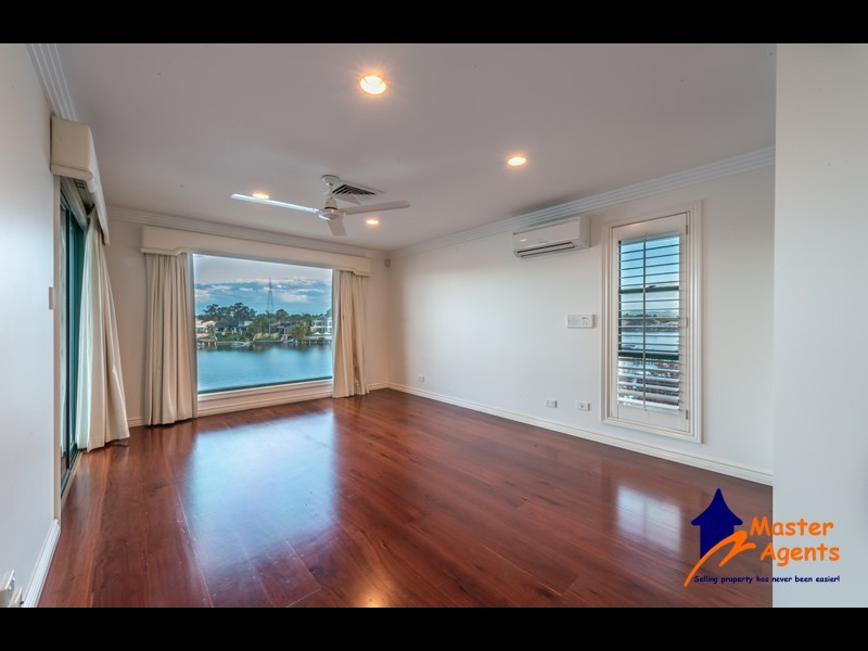 55 Bollard Circuit, Clear Island Waters QLD 4226