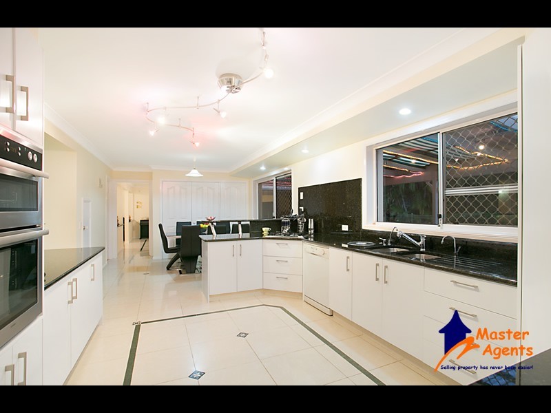 19 Tarawara Ave, Tallai QLD 4213