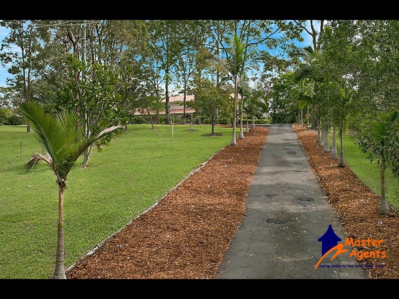 19 Tarawara Ave, Tallai QLD 4213