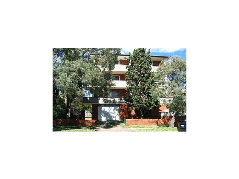 2/56 Wyadra Avenue, Freshwater NSW 2096