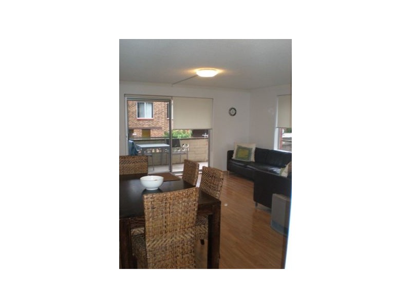 2/56 Wyadra Avenue, Freshwater NSW 2096