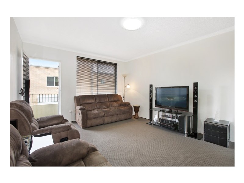 8/28 Pacific Parade, Dee Why NSW 2099