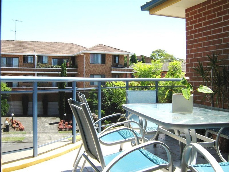 15/8-18 Shaftesbury Street, Carlton NSW 2218