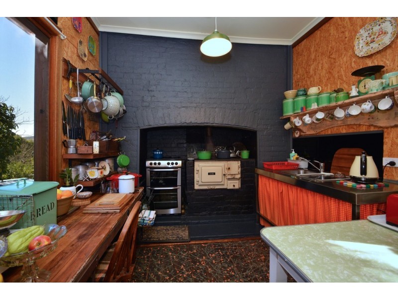 83 Lord Street, Dungog NSW 2420