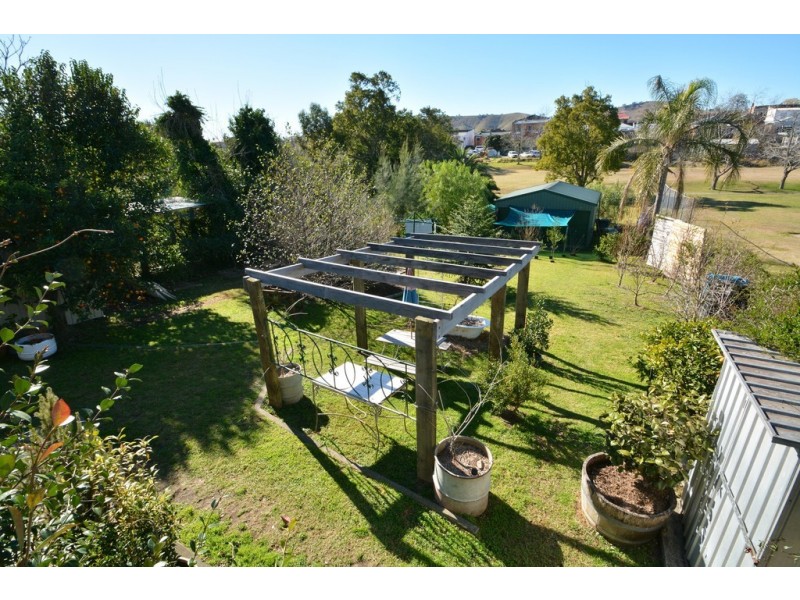 83 Lord Street, Dungog NSW 2420
