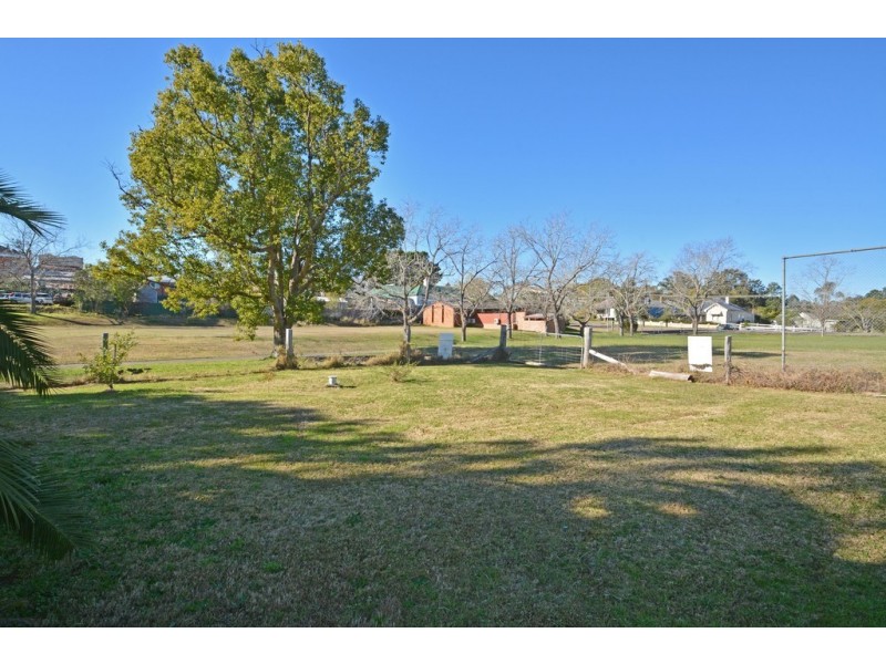 83 Lord Street, Dungog NSW 2420