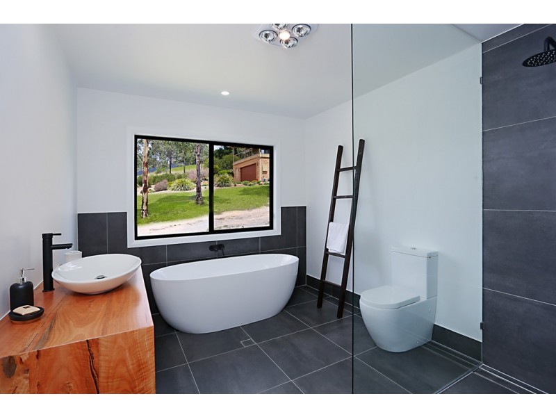 42 Melbee Circuit, Dungog NSW 2420