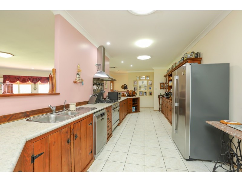 228 Wallarobba-Brookfield Road, Brookfield via, Clarence Town NSW 2321