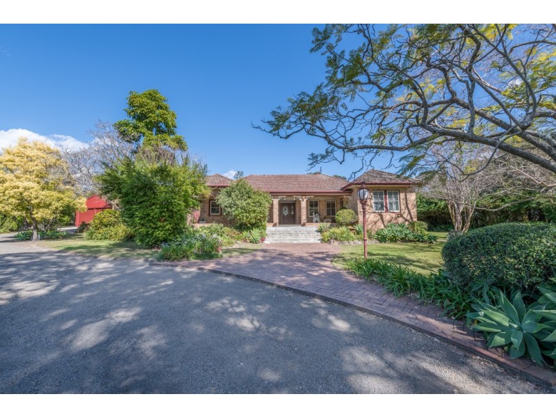 12 Carlton Avenue, Dungog NSW 2420