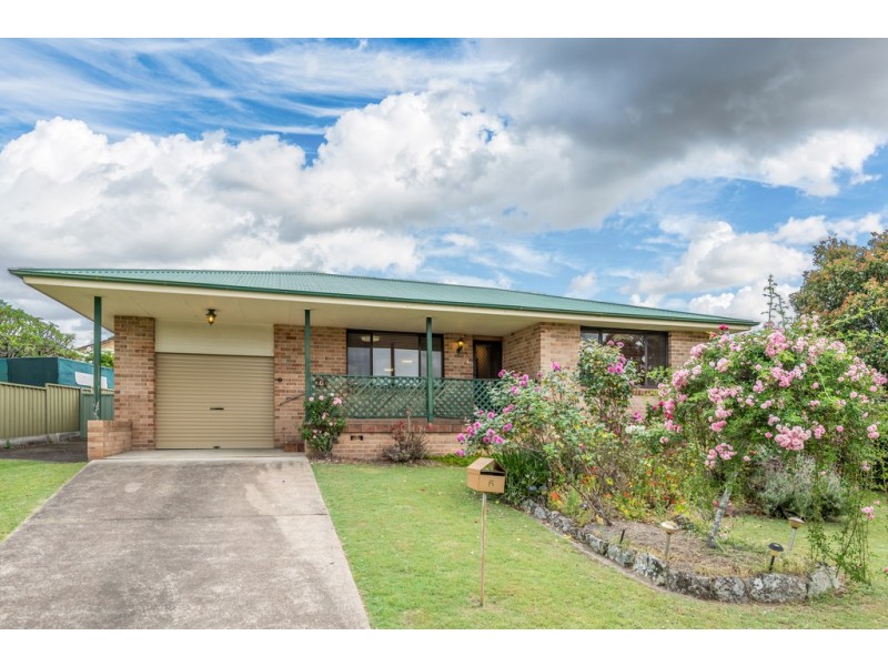6 Baird Street, Dungog NSW 2420