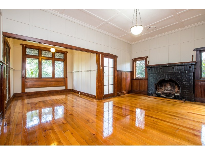 18 Dowling Street, Dungog NSW 2420