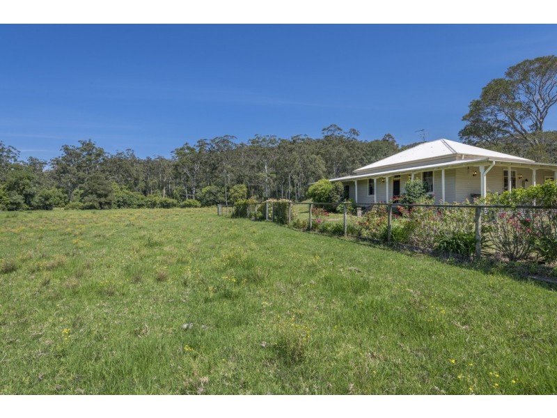 124 Dog Hole Road, Stockrington NSW 2322